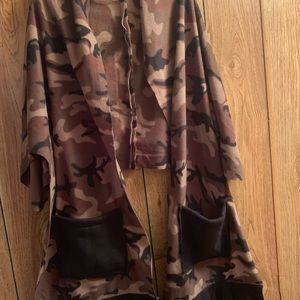 Handmade, new, fleece scarf/shawl/wrap w/pockets
